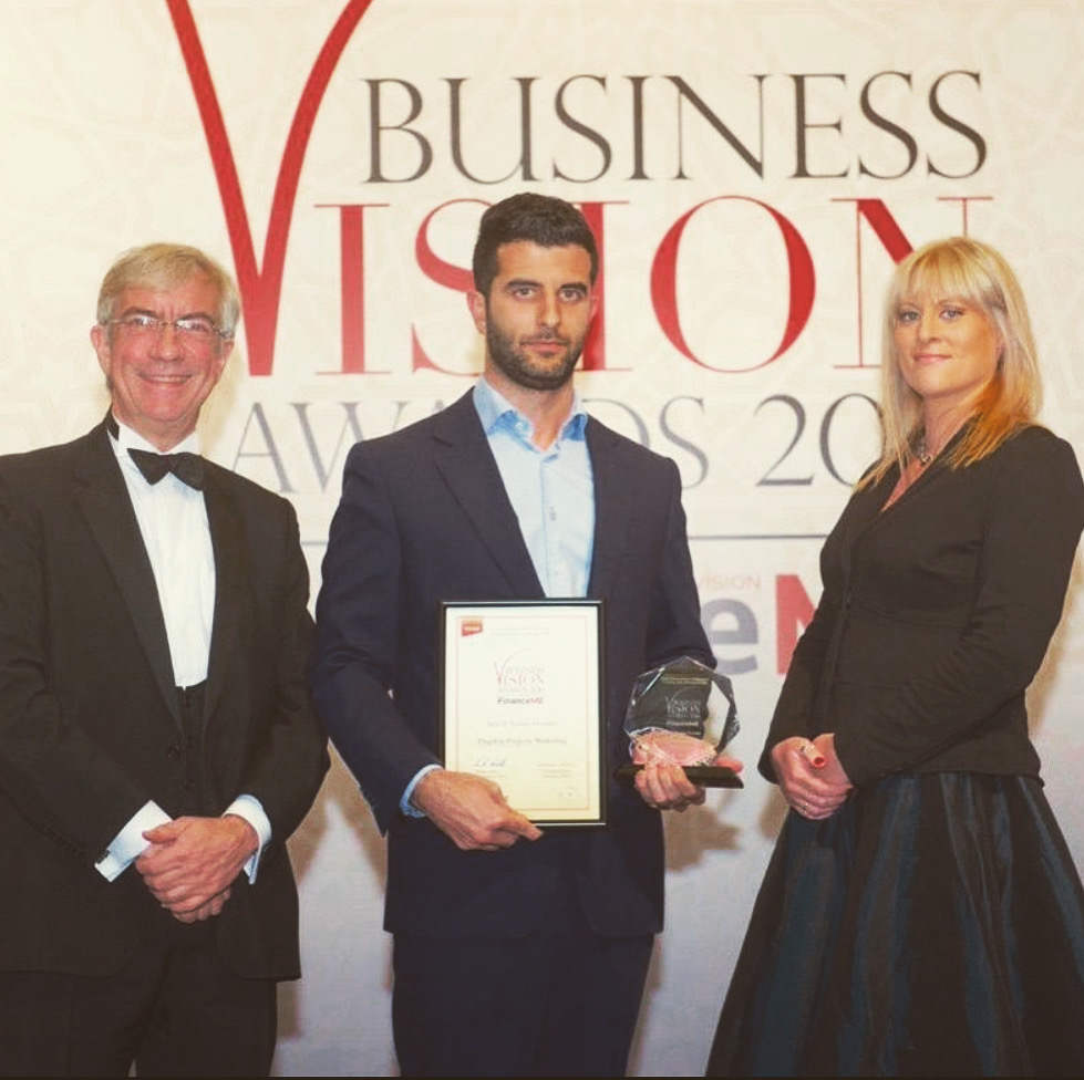 Saeed Al Hasan receiving Business Vision Award